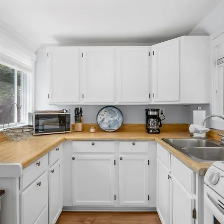 251 Old Wharf Road Unit 163 Dennis Port - Hilltop Hideaway